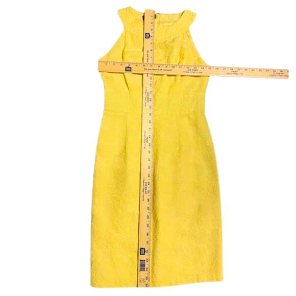 Kristin Davis Sz 4 yellow sheath dress floral haltered knee length textured - Picture 3 of 6